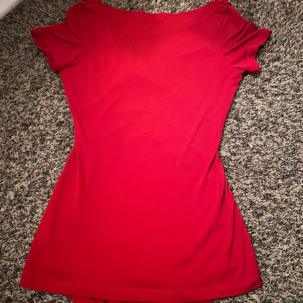 Red 2000’s top - Picture 2 of 3